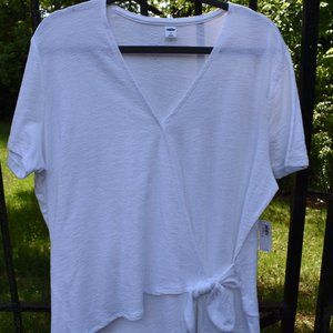 White Old Navy V-Neck Top